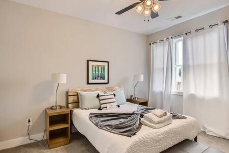 New Build 5 Min To Broadway Sleeps 10 Nashville Exterior foto